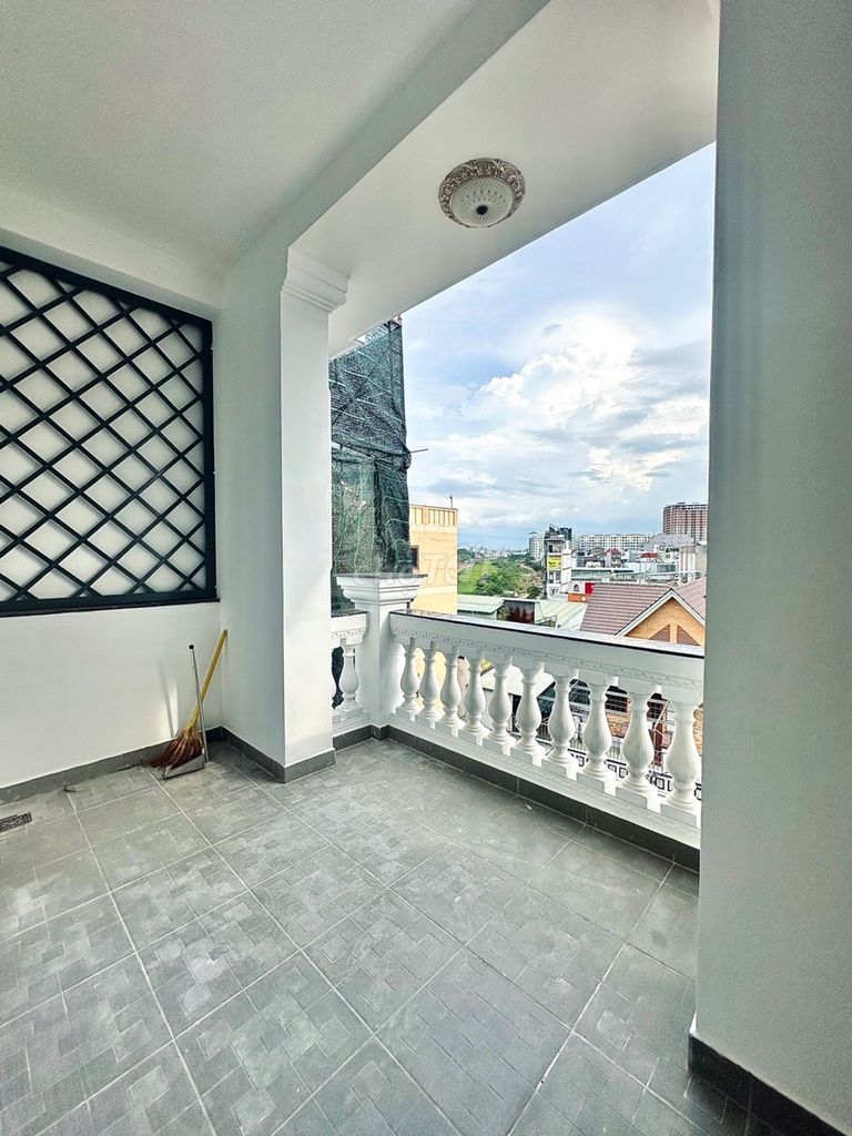Nhà Mới Xây 5 Tầng - 81m2 -  Lê Trọng Tấn – Gara Ô Tô – Hẻm Nhựa 8m 