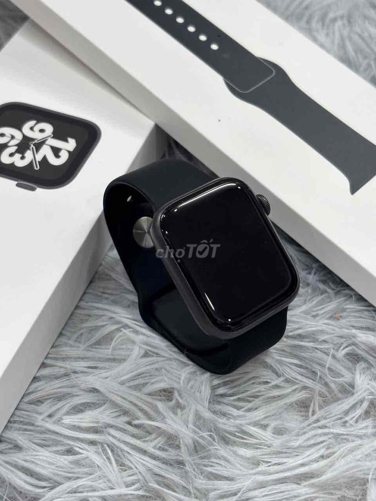 Apple Watch SE1 44mm GPS Đen. Mua bán Thiết bị đeo thông minh tại Quận 5 Tp Hồ Chí Minh được đăng bởi Thư Chuyên Hàng Điện Tử hình 1