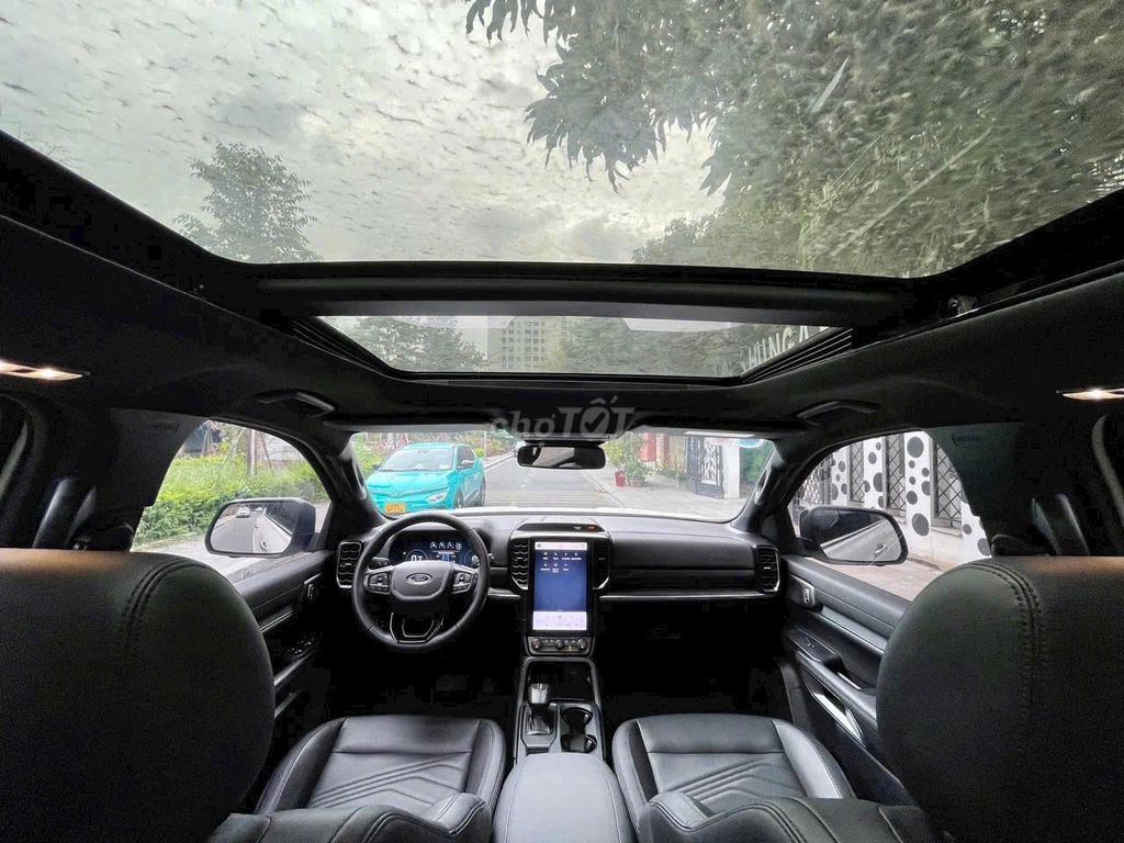 𝐅𝐎𝐑𝐃 𝐄𝐕𝐄𝐑𝐄𝐒𝐓 - 𝐒𝐔𝐕 𝟕 𝐂𝐇𝐎̂̃ Đ𝐀̣̂𝐌 𝐂𝐇𝐀̂́𝐓 Đ𝐈̣𝐀 𝐇𝐈̀𝐍𝐇. Mua bán Ô tô tại Quận 3 Tp Hồ Chí Minh được đăng bởi QUỐC TRUNG FORD hình 8