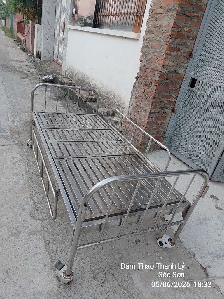 Giường Inox 1m x 1m8 có bánh xe. Mua bán Giường, chăn ga gối nệm tại Huyện Sóc Sơn Hà Nội được đăng bởi thao shiper hình 1
