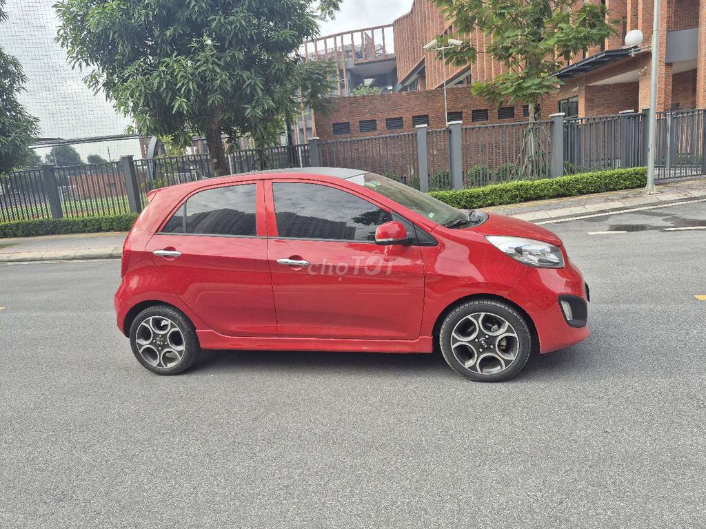 Kia Morning Đỏ Số tự động 5 chỗ. Mua bán Ô tô tại Quận Long Biên Hà Nội được đăng bởi Ngô hùng hình 3
