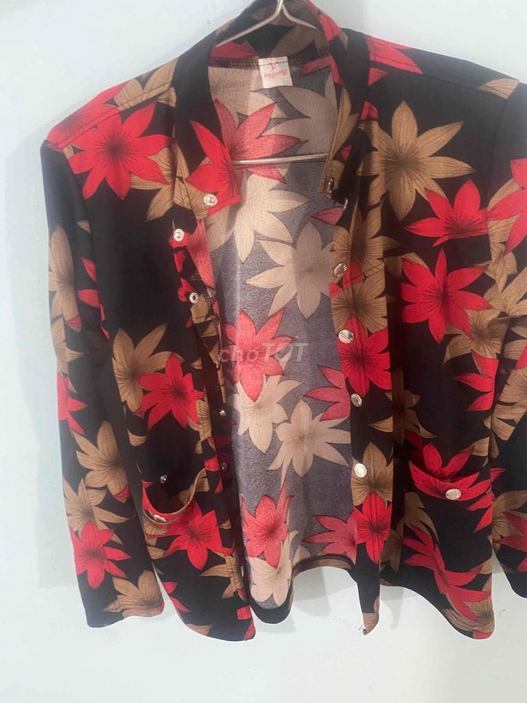 Áo khoác nữ Vải mềm size 40-80kg. Mua bán Quần áo tại Huyện Long Thành Đồng Nai được đăng bởi Vu Le hình 1