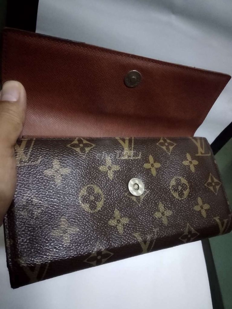 Ví Louis Vuitton Sarah Wallet cứng cáp,có đổi/sip. Mua bán Túi xách tại Quận Ninh Kiều Cần Thơ được đăng bởi Shop Tứ Quí hình 1