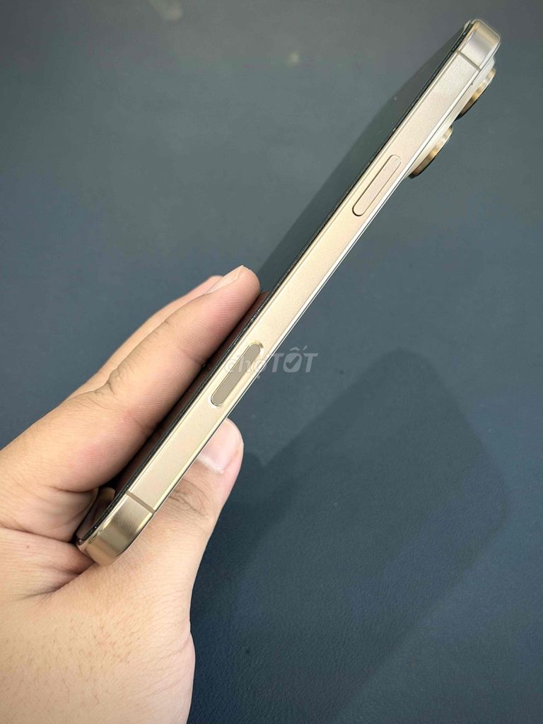 iPhone 16 Pro Max Vàng sa mạc. Mua bán Điện thoại tại Quận Ba Đình Hà Nội được đăng bởi Trần Tiến Hưng hình 1