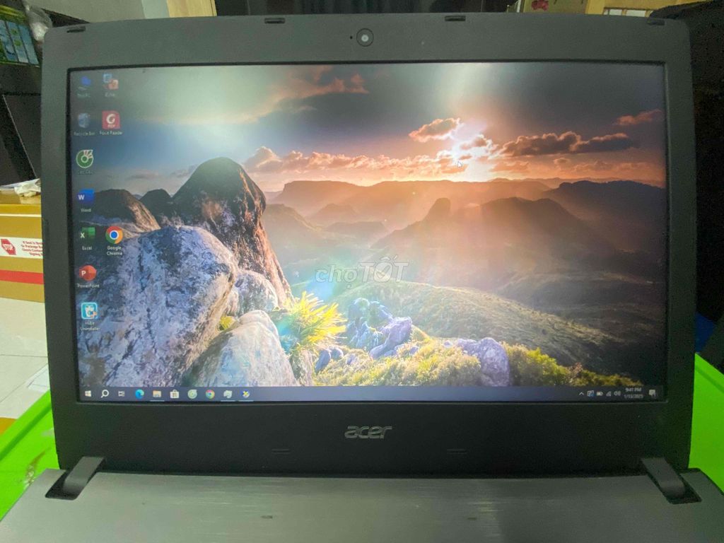 Acer  E5 - 476 i3 - 8130U/8GB/128GB+160GB/UHD620/4