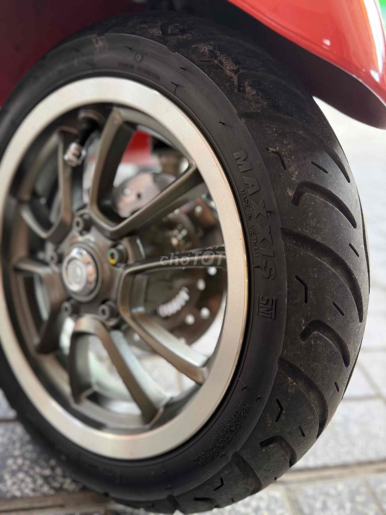 Chính chủ bán xe Vespa (Màu cam vũ trụ) Primavera. Mua bán Xe máy tại Thành phố Long Xuyên An Giang được đăng bởi Nguyễn Minh hình 5