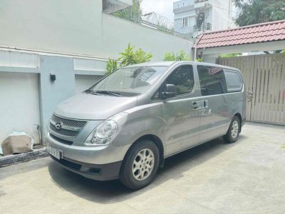 Hyundai Grand Starex 2013 - 135000 km. Mua bán Ô tô tại Quận 8 Tp Hồ Chí Minh được đăng bởi Kha Thị Tú Trinh hình 1