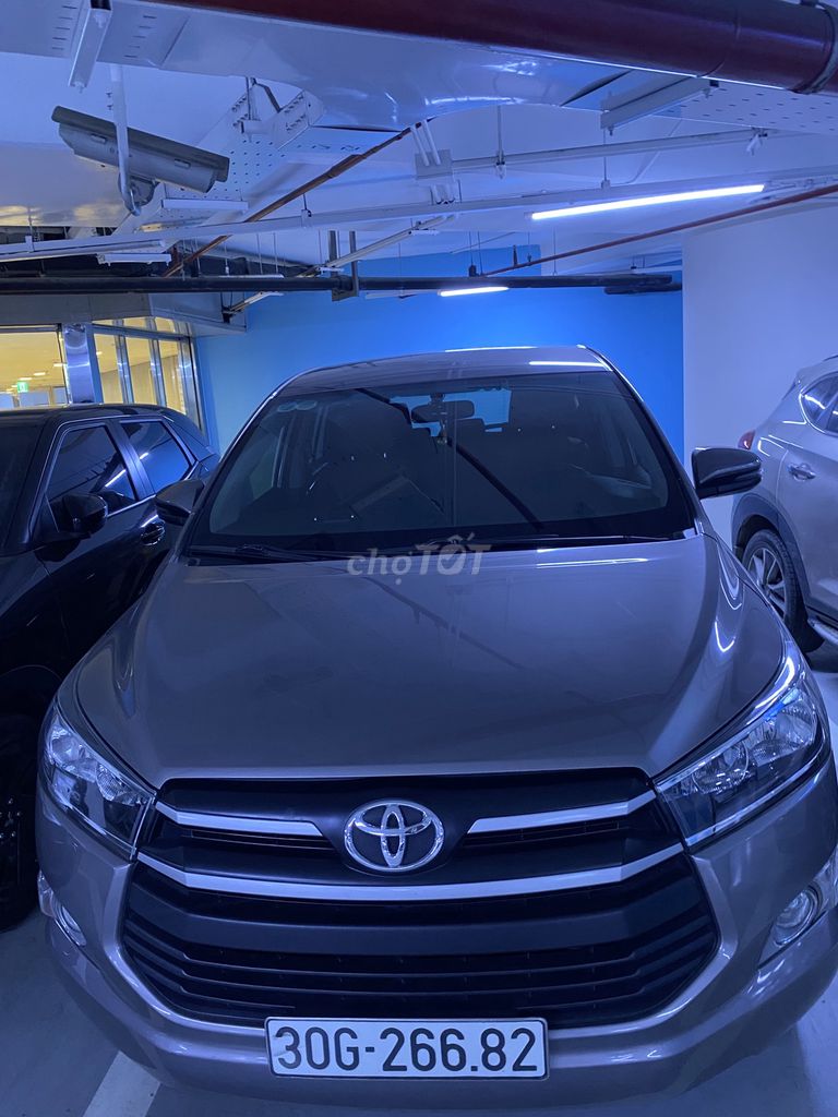 Toyota Innova 2020 Số sàn 100000 km Xám. Mua bán Ô tô tại Quận Ba Đình Hà Nội được đăng bởi Toan Xuan hình 1