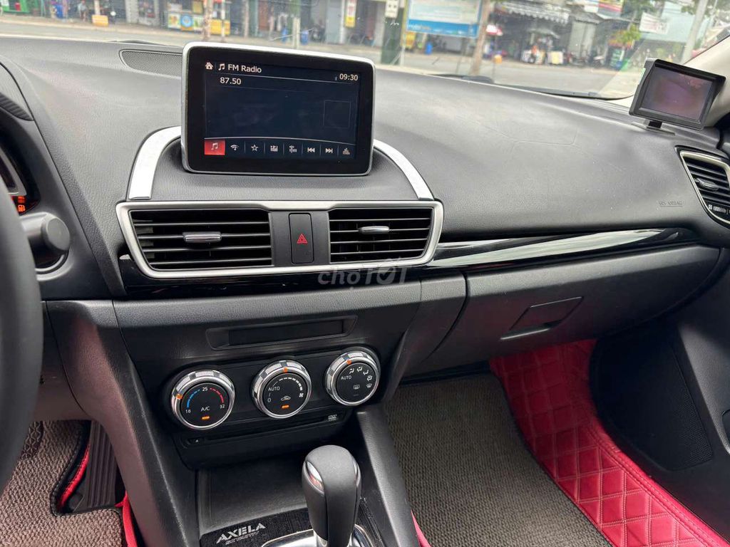 Mazda 3 2016 hatcback. Mua bán Ô tô tại Thành phố Dĩ An Bình Dương được đăng bởi Trương Tuấn Kiệt hình 4