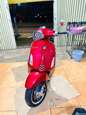 Piaggio Vespa Đỏ Đã sử dụng. Mua bán Xe máy tại Thành phố Đà Lạt Lâm Đồng được đăng bởi Mỹ Linh