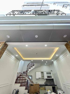 Ô TÔ ĐỖ CỔNG KĐT NAM CƯỜNG 5 TẦNG 8TY25. Mua bán Nhà ở tại Quận Cầu Giấy Hà Nội được đăng bởi Kiều Minh Tứ