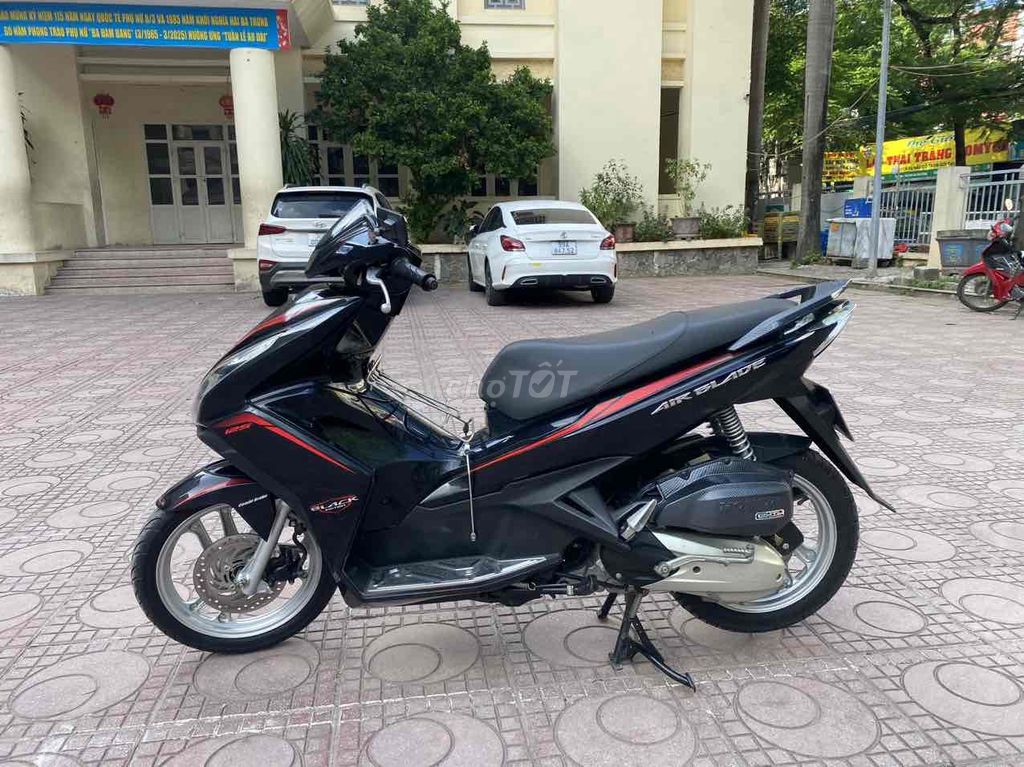 Airblade 125 nguyên bản lốp còn theo xe. Mua bán Xe máy tại Quận Nam Từ Liêm Hà Nội được đăng bởi chị lan hình 2