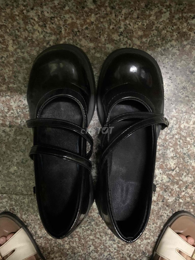 Giày Mary Jane Retro Nữ Đen bóng. Mua bán Giày dép tại Quận Hai Bà Trưng Hà Nội được đăng bởi Tạ Trang hình 1