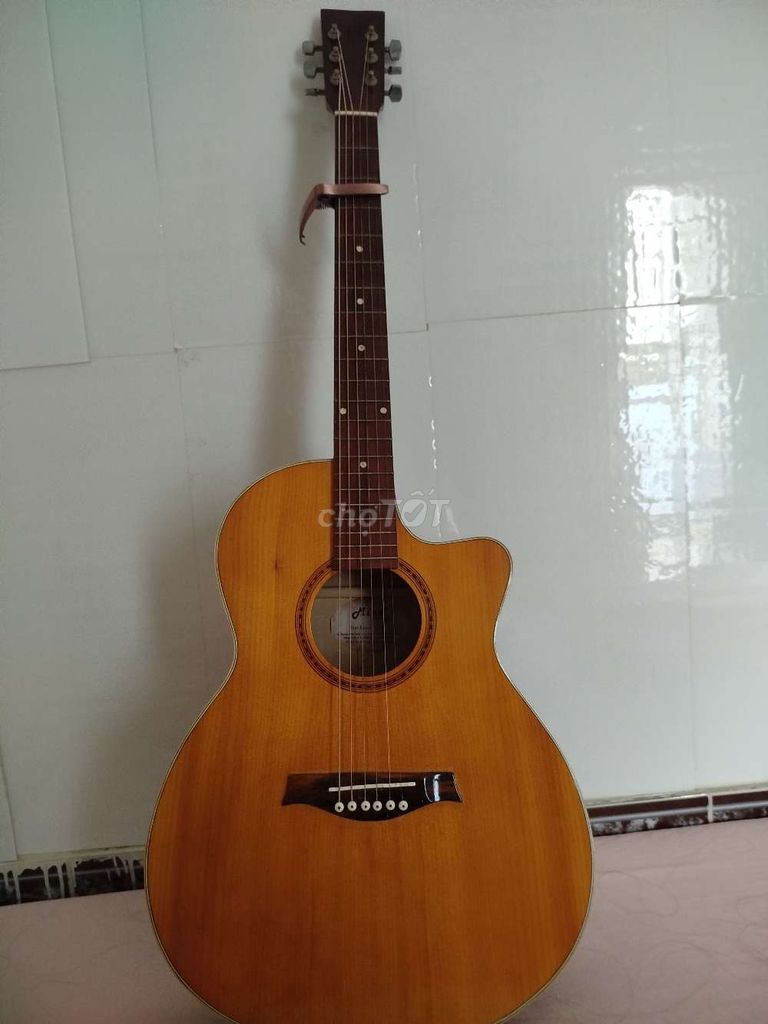 Đàn guitar Đã sử dụng. Mua bán Nhạc cụ tại Quận Phú Nhuận Tp Hồ Chí Minh được đăng bởi Trí Võ  hình 1