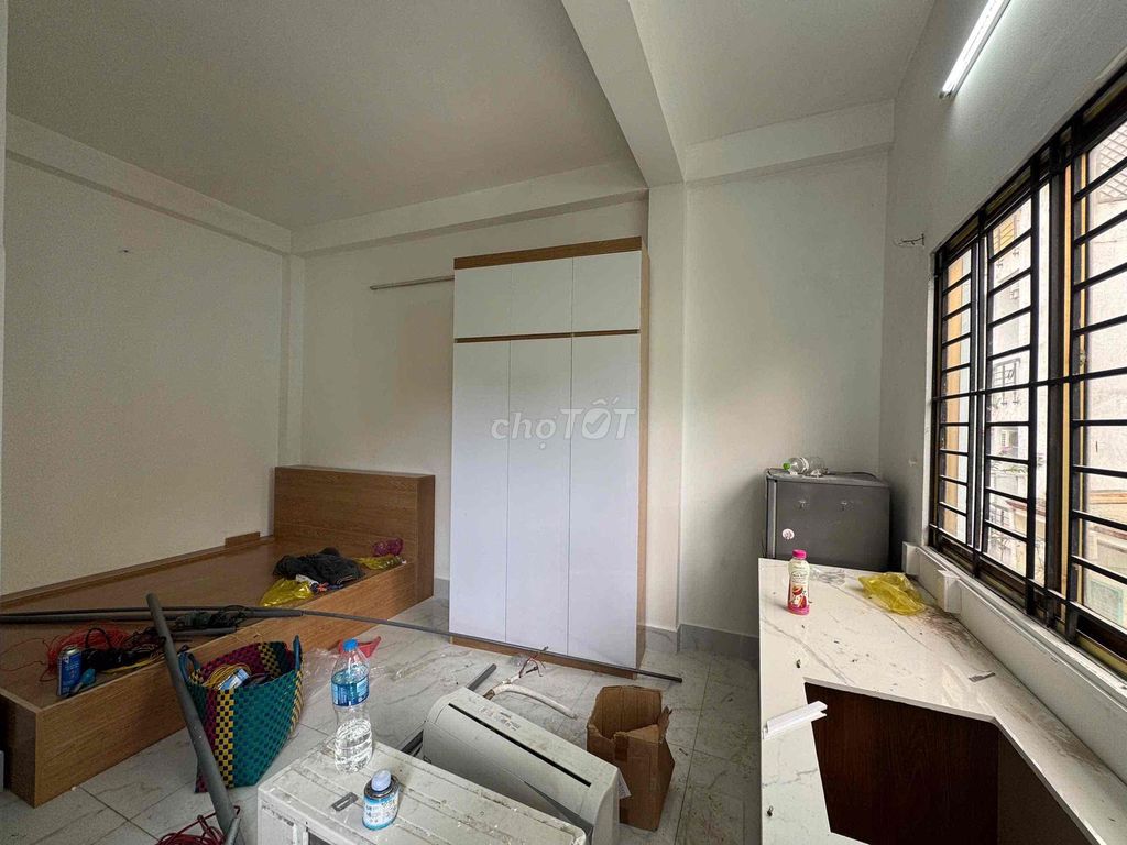 CHO THUÊ NHÀ MỚI ĐANG HOÀN THIỆN THÀNH THÁI QUẬN 10 _ UEH