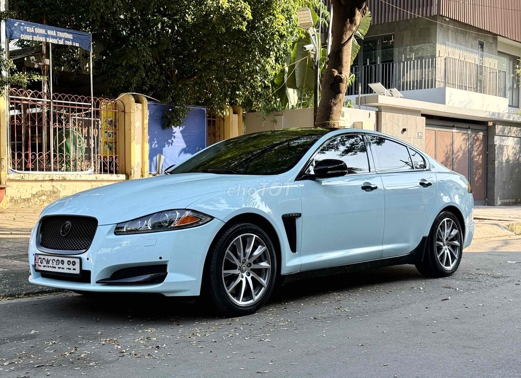 Jaguar XF 2013 2.0 AT - 90000 km. Mua bán Ô tô tại Quận Tân Phú Tp Hồ Chí Minh được đăng bởi Lê Băng Vinh hình 2