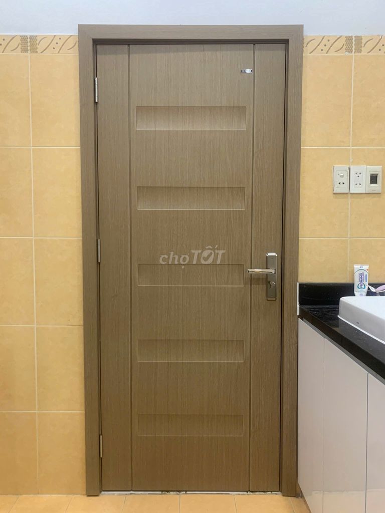 Cửa nhựa ABS chống nước, không mối mọt, tặng lề. Mua bán Nội thất, đồ gia dụng khác tại Quận Bình Tân Tp Hồ Chí Minh được đăng bởi Nguyễn Minh Ánh Quỳnh hình 1