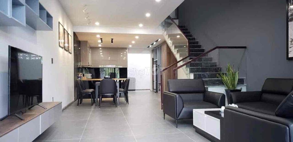 Аренда · 4 комн. · 100 м² · Quận Ngũ Hành Sơn, ул. Nam việt á
