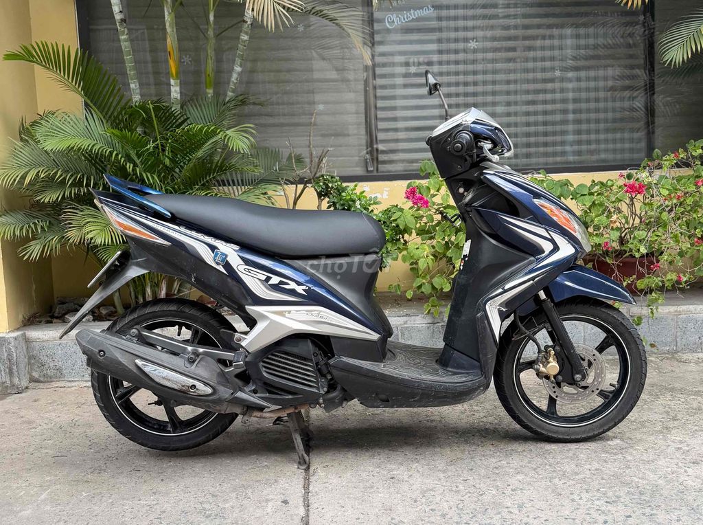 Yamaha Luvias является владельцем морской гладководной машины Vinh Long