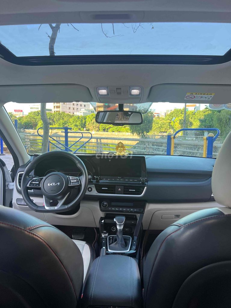 Kia Seltos 2022 Premium 1.6 AT - 21000 km. Mua bán Ô tô tại Thành phố Thanh Hóa Thanh Hóa được đăng bởi Trương Trọng Hoà hình 8