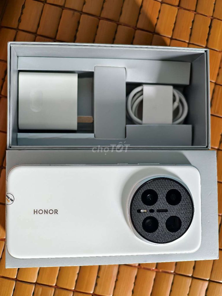 Honor Magic 8 Pro 512GB Trắng Như mới. Mua bán Điện thoại tại Quận 12 Tp Hồ Chí Minh được đăng bởi Thanh Nguyeen hình 1