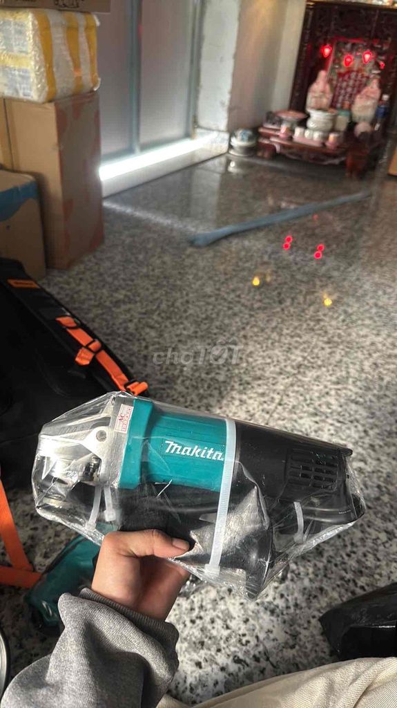 Máy cắt Makita 9553B Xanh Đen. Mua bán Đồ chuyên dụng, Giống nuôi trồng tại Thành phố Đà Lạt Lâm Đồng được đăng bởi Sansan hình 1