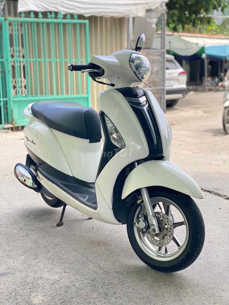 cần bán lại. Mua bán Xe máy tại Quận Hải Châu Đà Nẵng được đăng bởi Nguyễn thị Quỳnh Nga hình 1