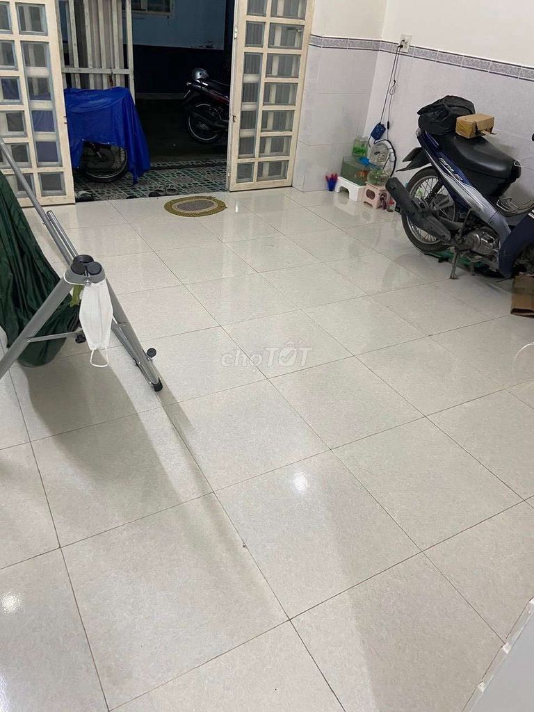 Nhà mới 2 phòng có sân trước sau KDC Sơn Thủy 3,5tr