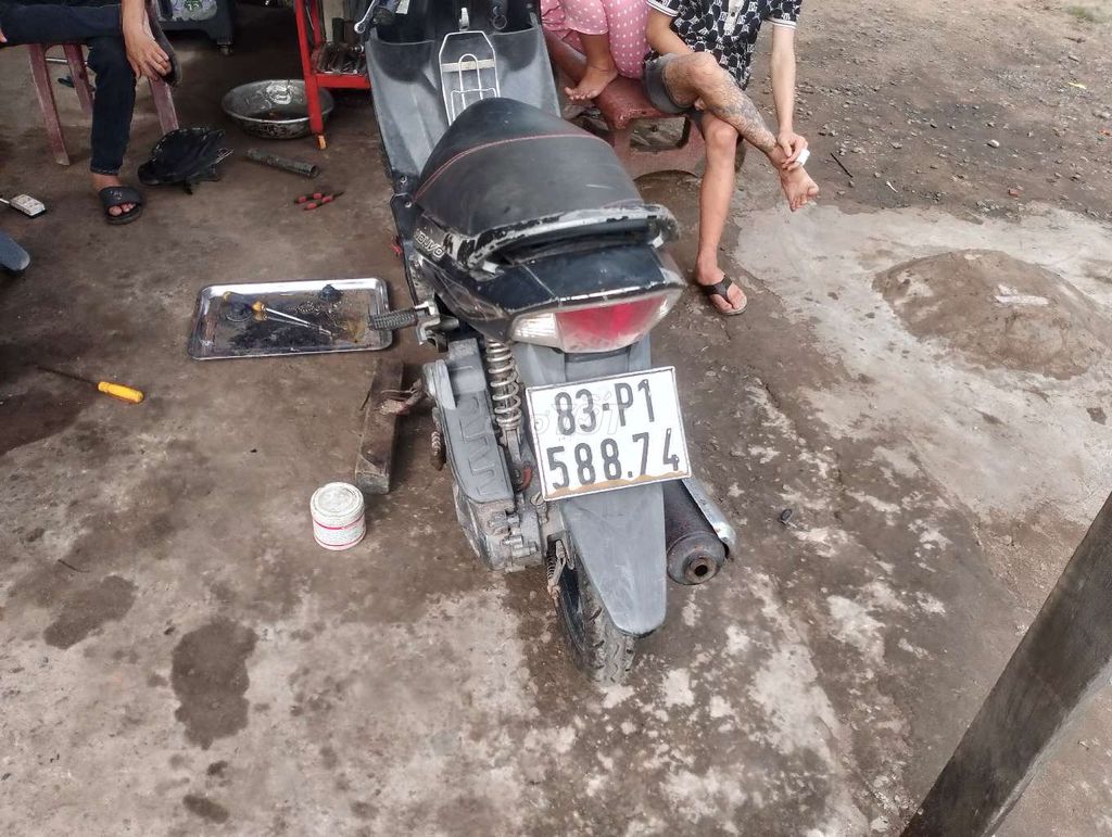 Cần bán gấp xe nhà đang đi. Mua bán Xe máy tại Huyện Trần Đề Sóc Trăng được đăng bởi Nguyễn Văn Trường  hình 2
