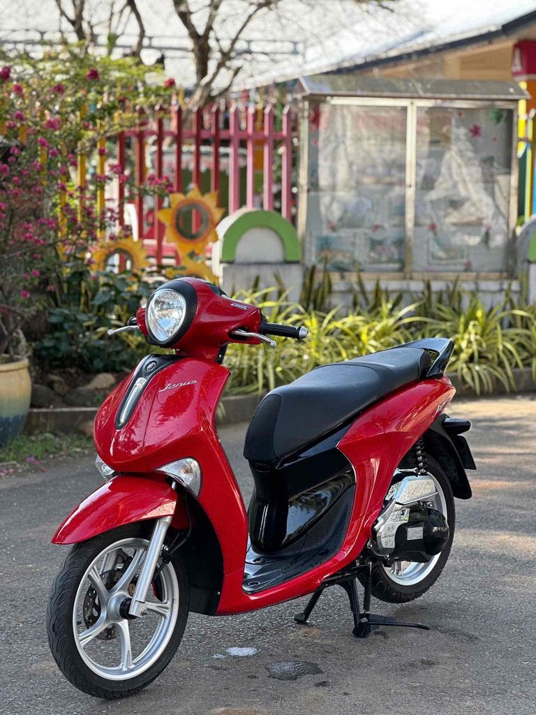 Yamaha Janus 2022 màu Đỏ