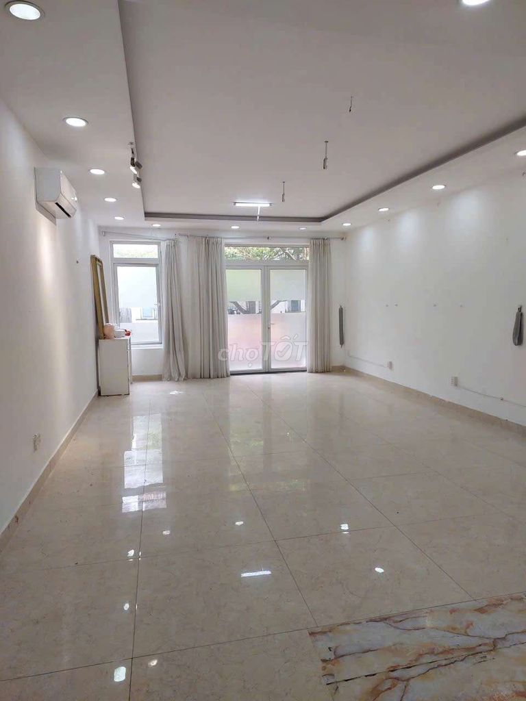 Новый красивый таунхаус Cityland в 7 округе