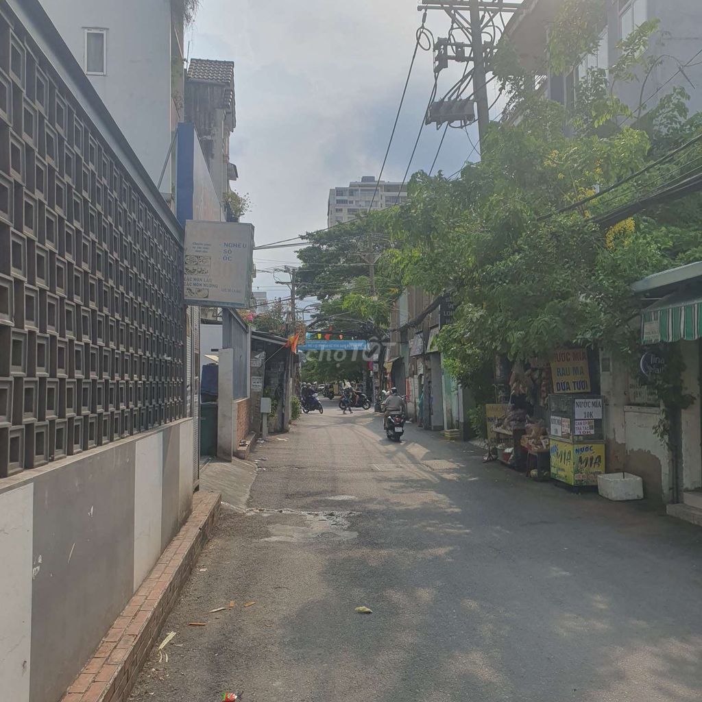 Mặt tiền đường số 17 P.Tân Thuận Tây cách Lâm Văn Bền 50m