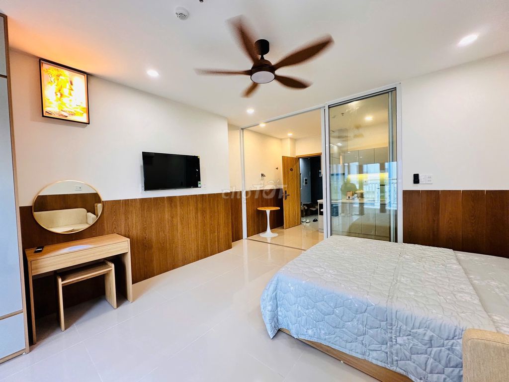 New 1-bedroom apartment with balcony near the beach — photo 7