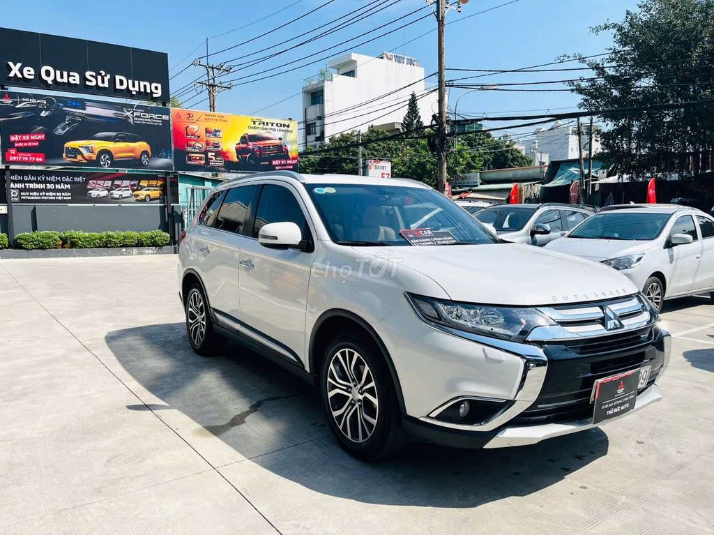 Mitsubishi Outlander Premium 2018 - Odo 40152 km