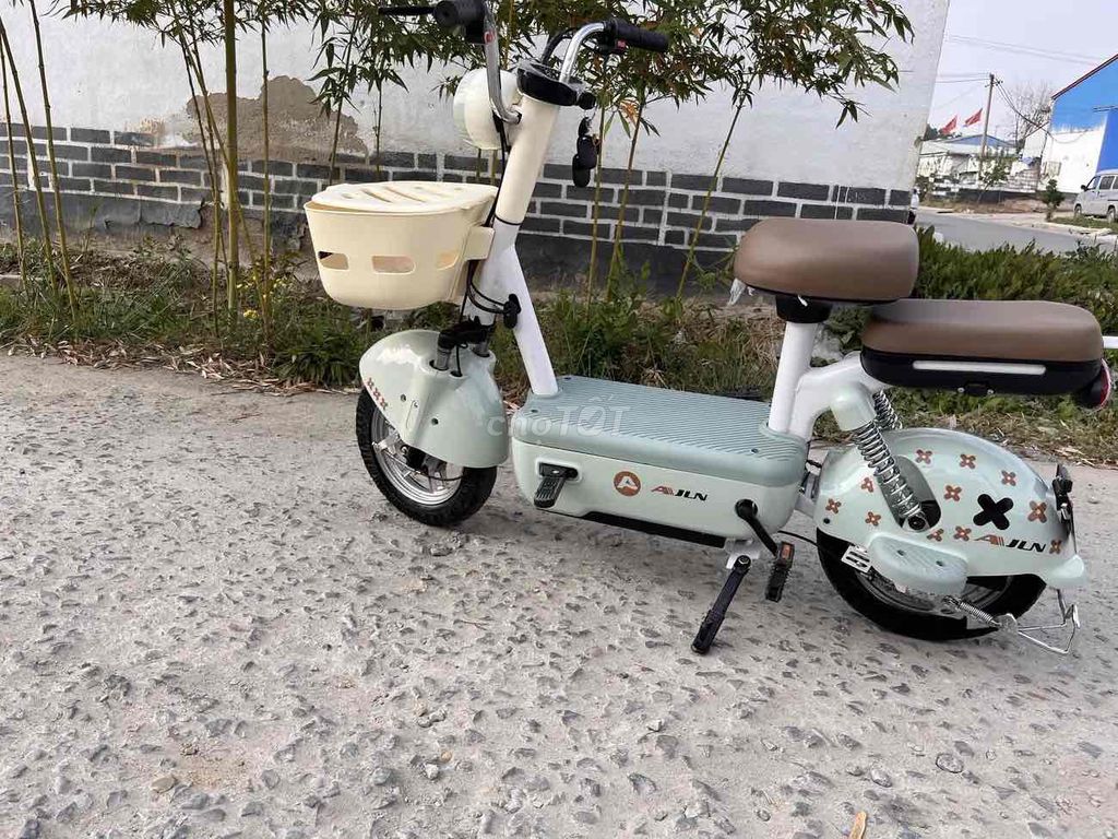 Mẫu xe như hình mới 100% pin 20ah đi 40km. Mua bán Xe điện tại Quận Kiến An Hải Phòng được đăng bởi mrr hau hình 2