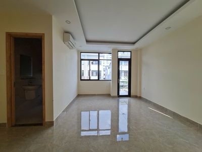 Bán nhà phố Mizuki giá 11,4 tỷ. Mua bán nhà ở tại Huyện Bình Chánh Tp Hồ Chí Minh được đăng bởi Thành Tín