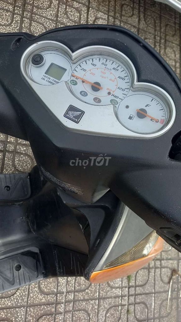 Honda Dylan màu Cam. Mua bán Xe máy tại Huyện Dương Minh Châu Tây Ninh được đăng bởi Muốn hình 4