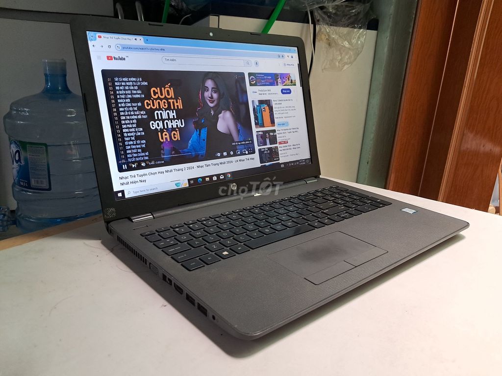 laptop HP màn hình lớn cấu hình cao 8gb chạy ssd