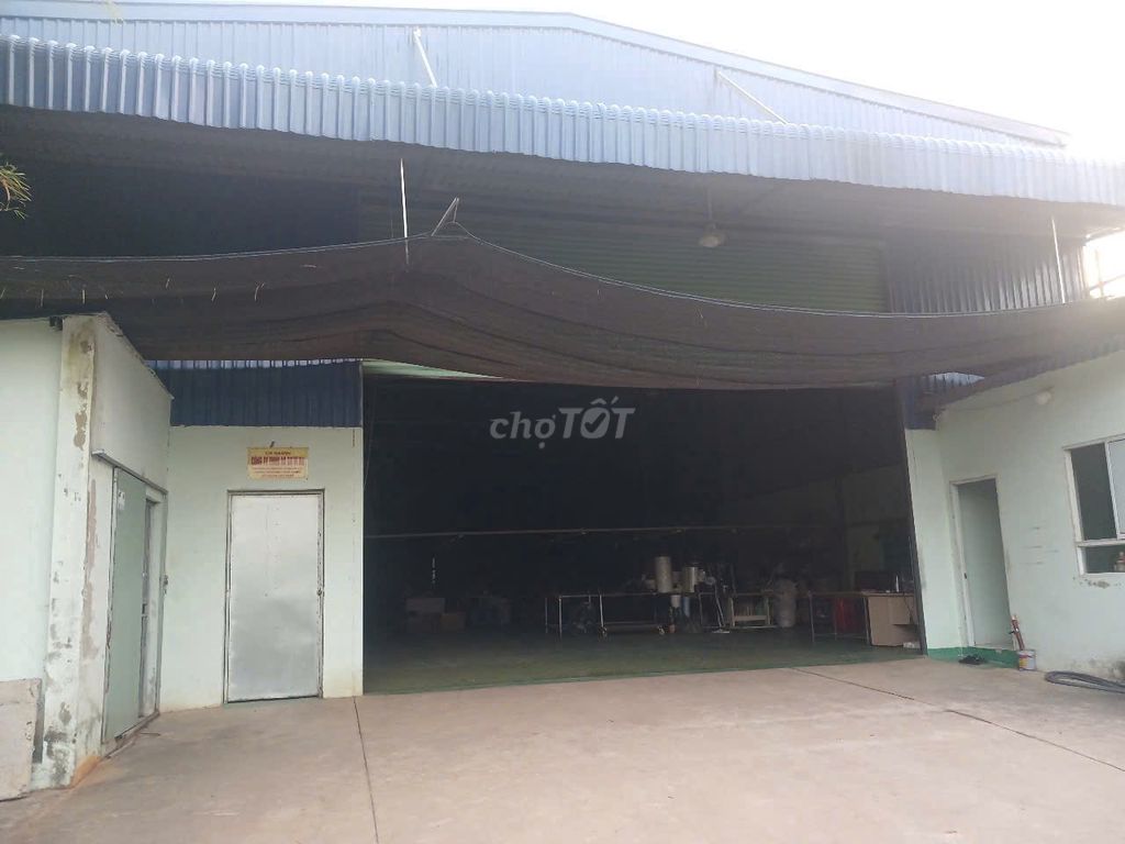 Xưởng TPK Tân Uyên 900m² sẵn 3fa văn phòng làm kho sản xuất
