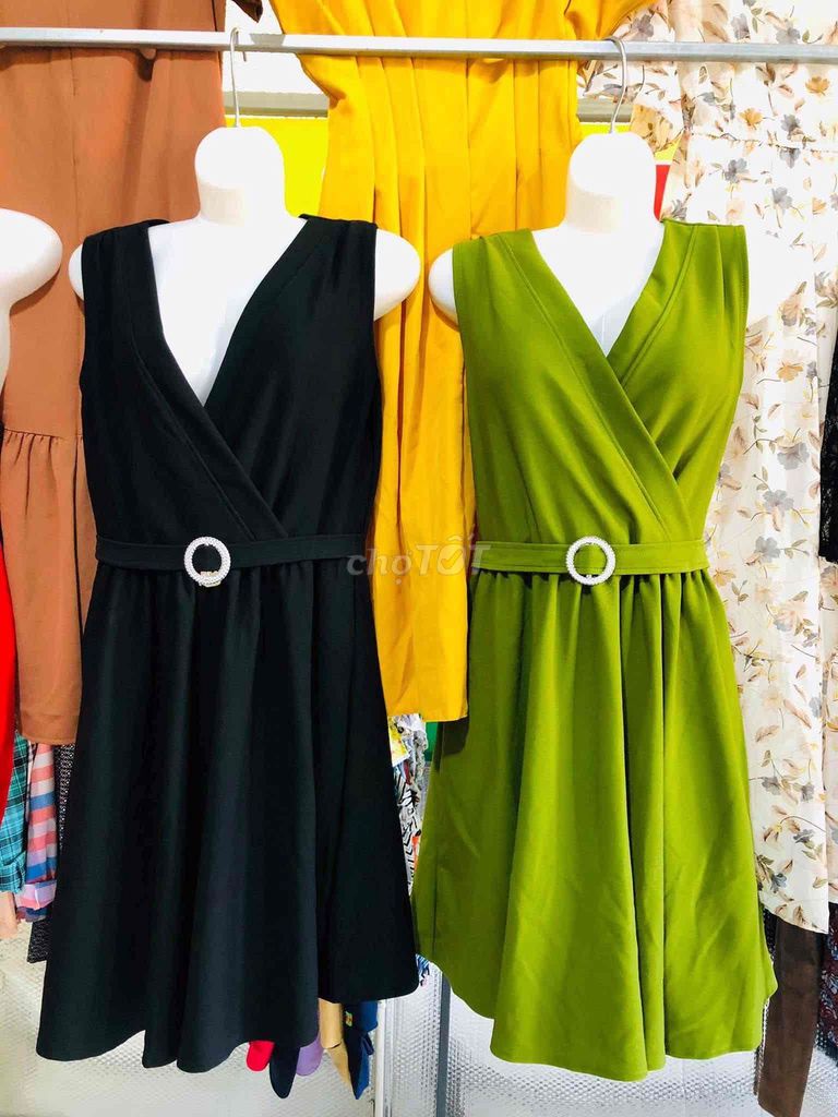 Đầm Nữ Vải Thanh Lịch Đen Xanh Lá. Mua bán Quần áo tại Thị xã Điện Bàn Quảng Nam được đăng bởi Mộc Linh hình 1