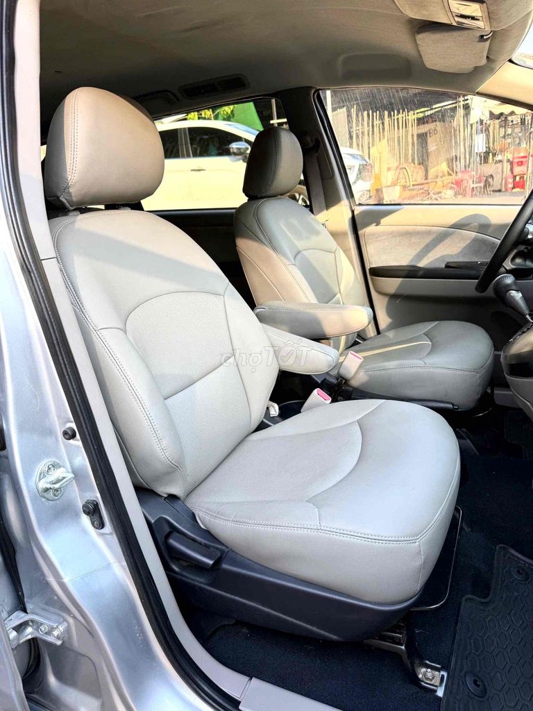 Mitsubishi Grandis 2005 2.4 AT - 127000 km