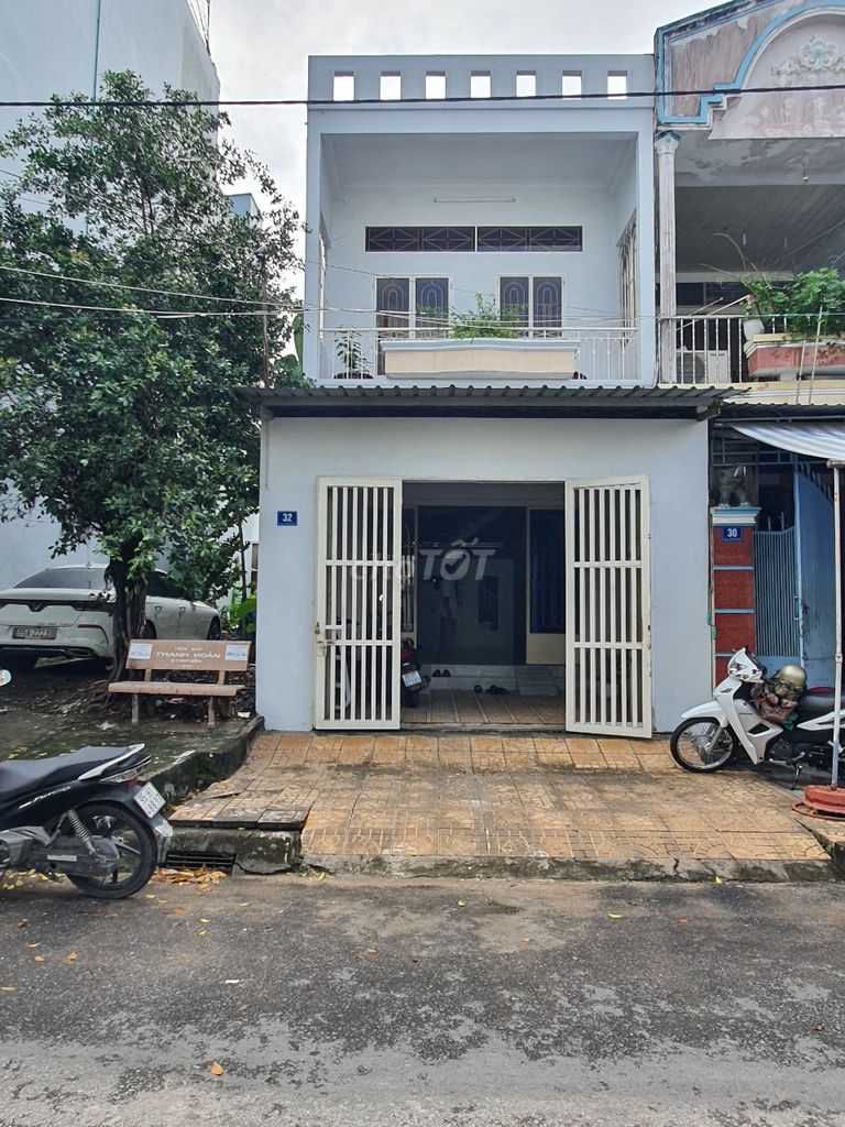 Bán căn nhà trệt lầu 131m2 đường Nguyễn Thị Tính, quận Bình Thủy