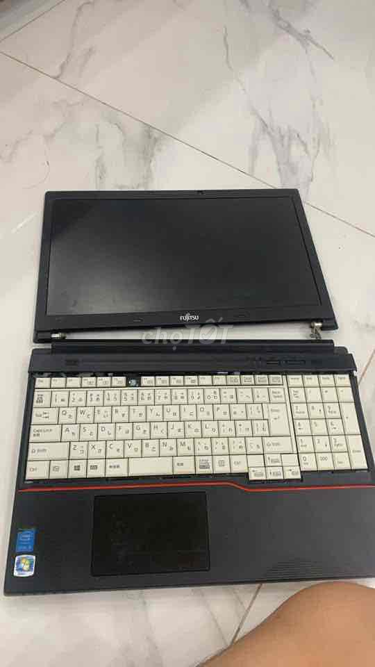 Fujitsu LIFEBOOK A574/M Hỏng main. Mua bán Laptop tại Thành phố Việt Trì Phú Thọ được đăng bởi hinhin hình 1