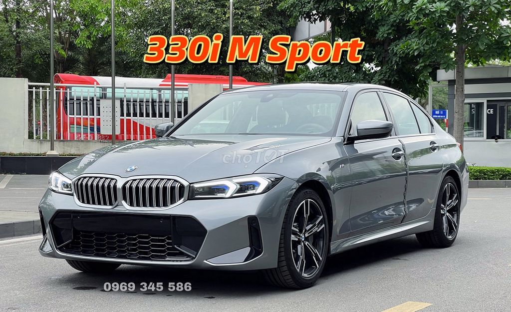 BMW 330i Msport LCI седан белый, Вьетнам