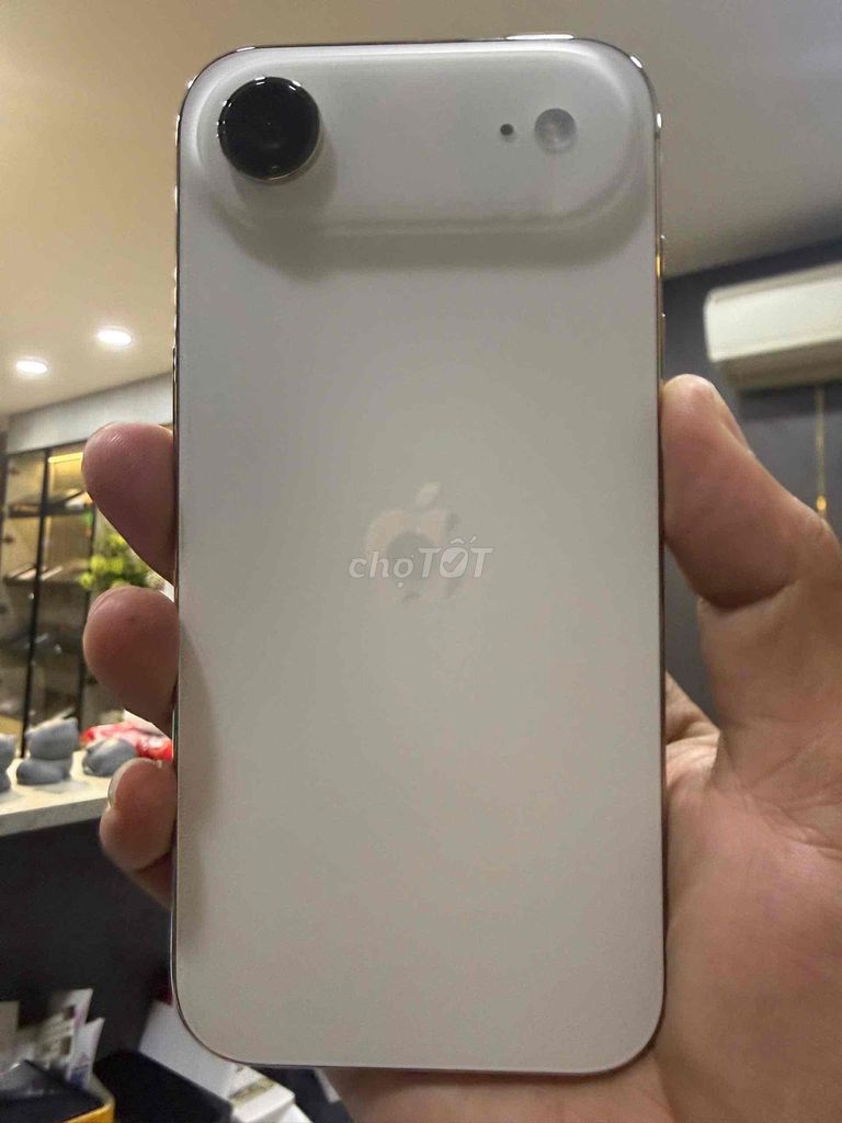 Apple iPhone 17 Air 256GB Gold Chính Hãng BH 08/26. Mua bán Điện thoại tại Quận 8 Tp Hồ Chí Minh được đăng bởi TRƯỜNG MOBILE  hình 1