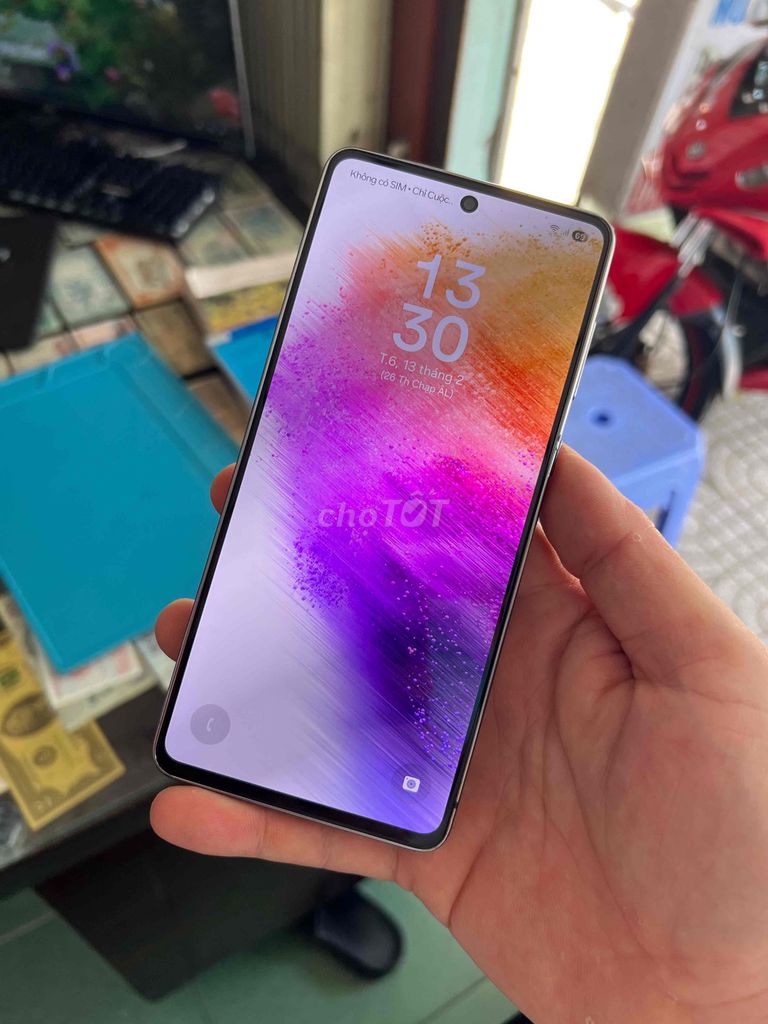 Samsung Galaxy A73 5G 128GB Xám 8GB. Mua bán Điện thoại tại Thị xã Long Mỹ Hậu Giang được đăng bởi HỮU TRÍ SOTRE hình 1
