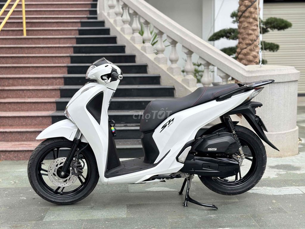 SH 2018 sporty , xe cực kì đẹp, bao ngon. Mua bán Xe máy tại Thành phố Huế Thừa Thiên Huế được đăng bởi Trần Quý hình 2