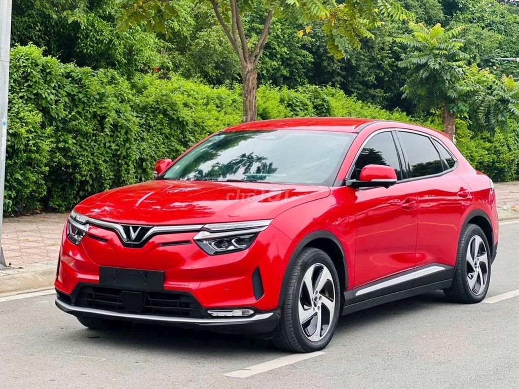 VinFast VF8 Eco AWD 2024 — 800 миллионов