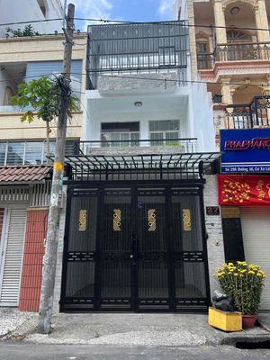 Аренда · 2 комн. · 80 м² · Quận 11, ул. Đường Lữ Gia