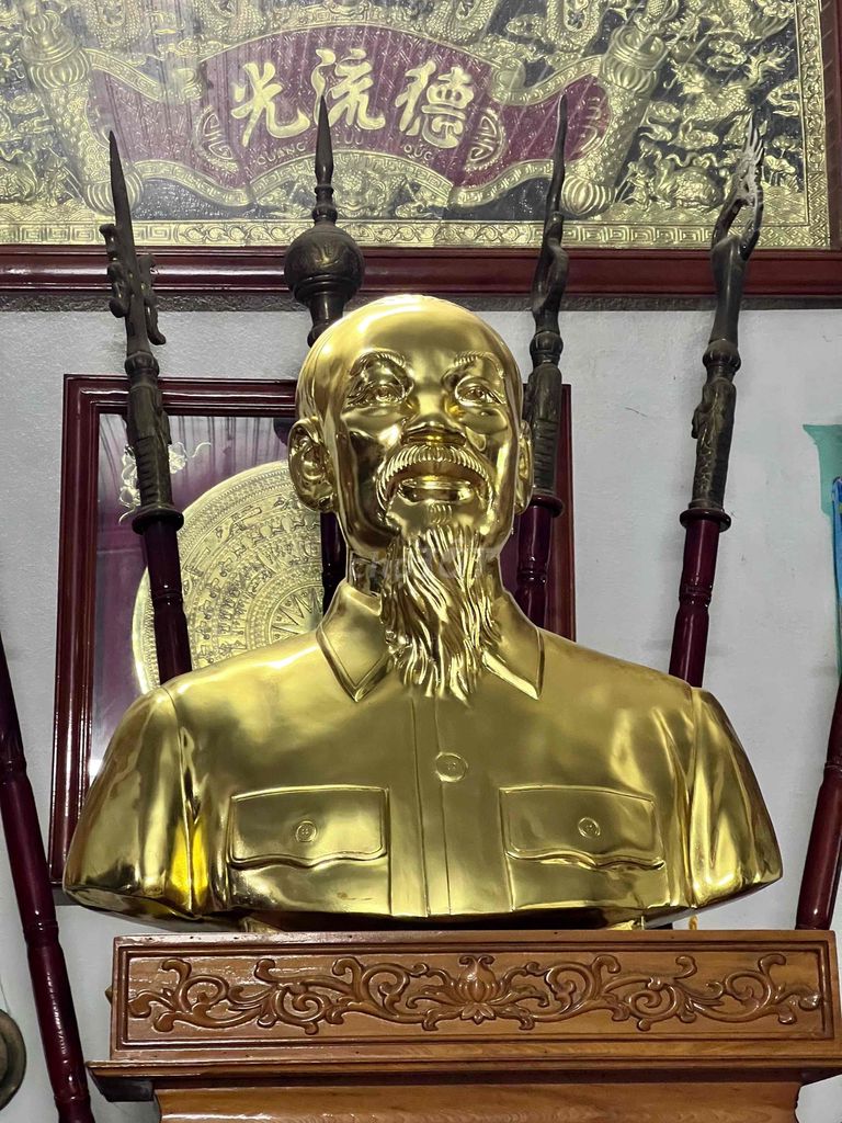 Tượng Bác Hồ Đồng dát vàng trang trí. Mua bán Đồ sưu tầm, đồ cổ tại Huyện Thiệu Hóa Thanh Hóa được đăng bởi Đồ đồng Vũ Đình Sơn  hình 1